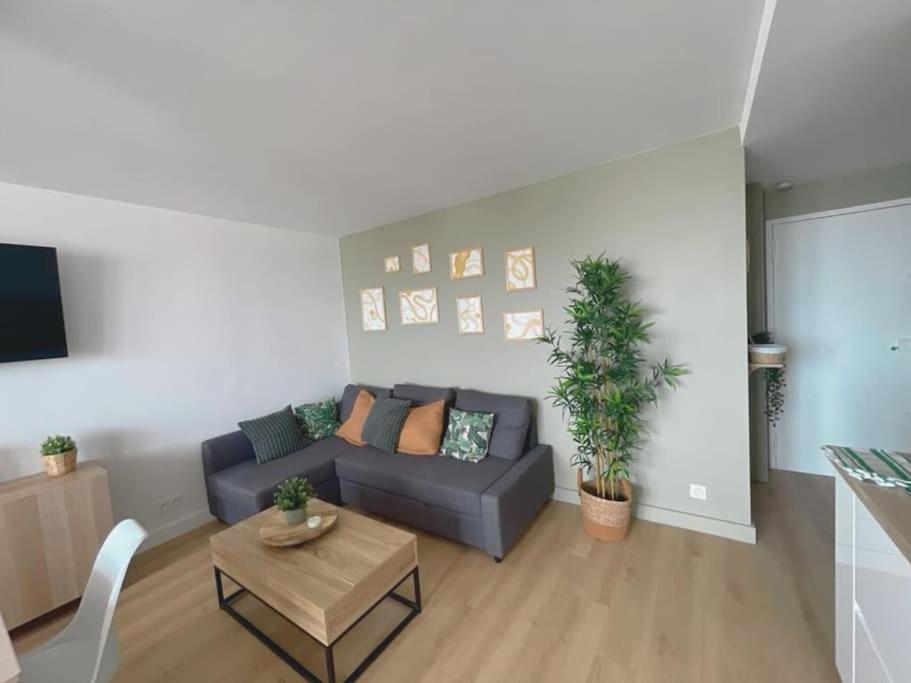 9 Mi From Stade De France - Charming 5-Room แซงต์-เดอนี ภายนอก รูปภาพ